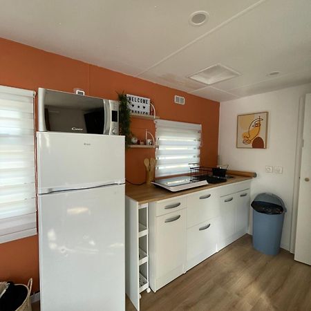 Camping Des Acacias Saint-Paulet-de-Caisson Eksteriør billede