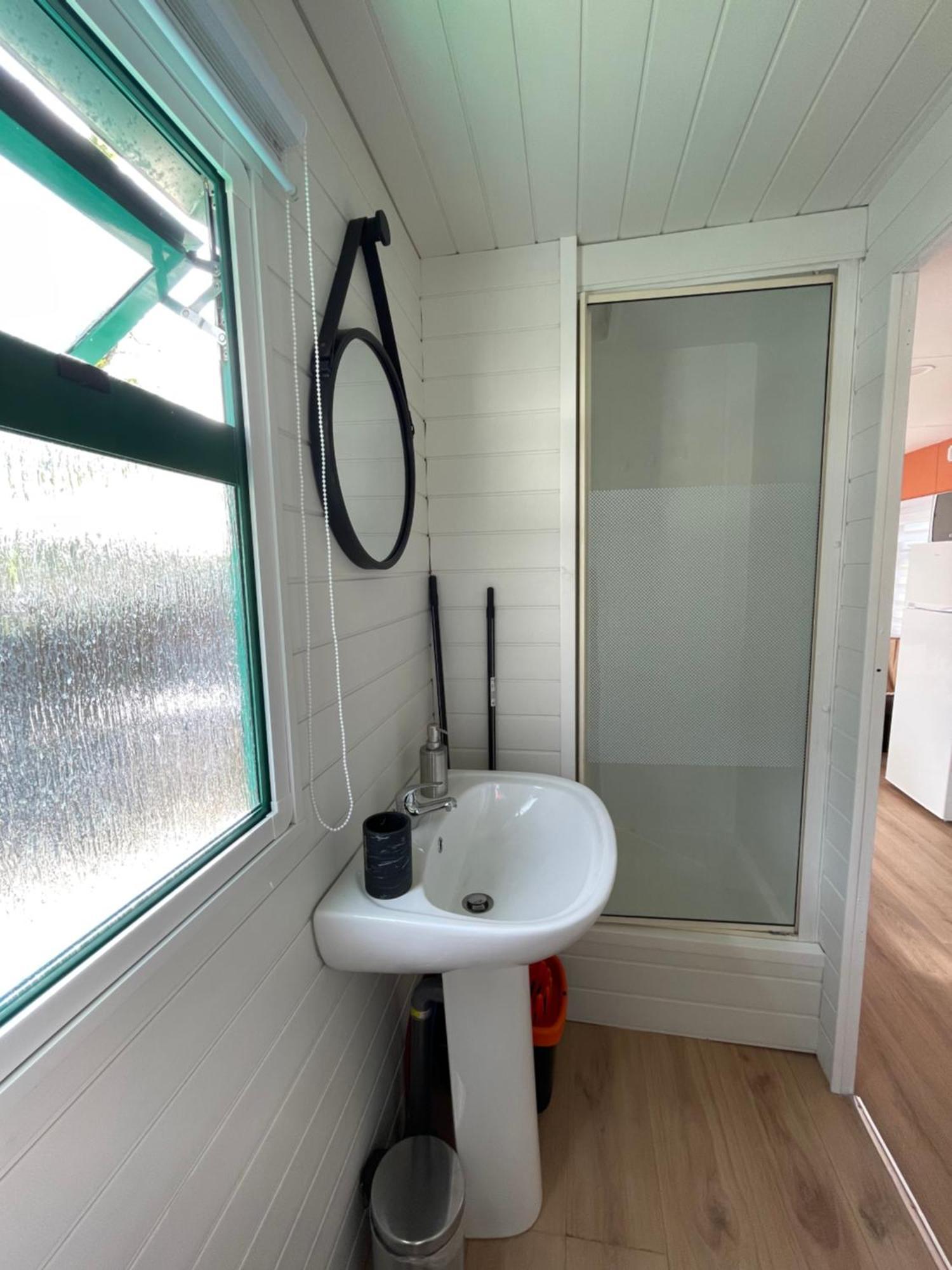 Camping Des Acacias Saint-Paulet-de-Caisson Eksteriør billede